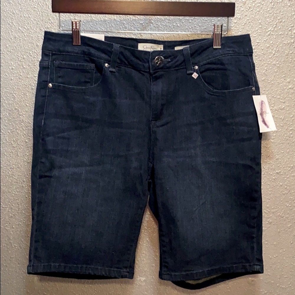 NWT Jessica Simpson 14w Bermuda shorts!